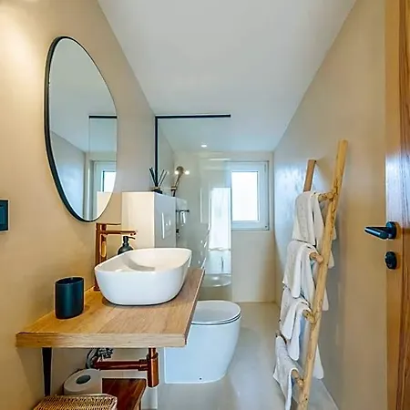 Lo͝or Luxury Retreat Szálloda 4*